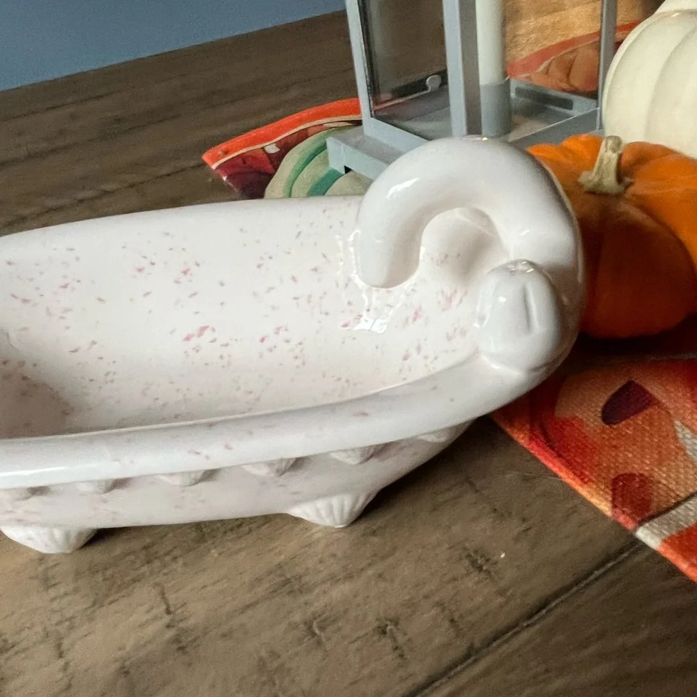 NEW CERAMIC OLD STYLE BATHTUB SOAP DISH White and Pink Specks Jewelry Holder